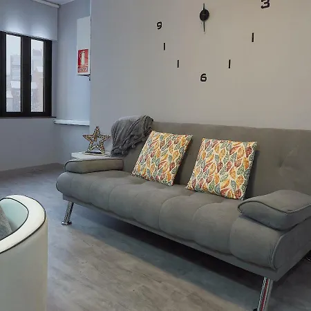 Completely Renovated In October 2018 레온