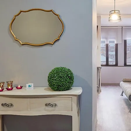 Completely Renovated In October 2018 레온