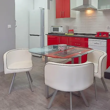 Completely Renovated In October 2018 레온